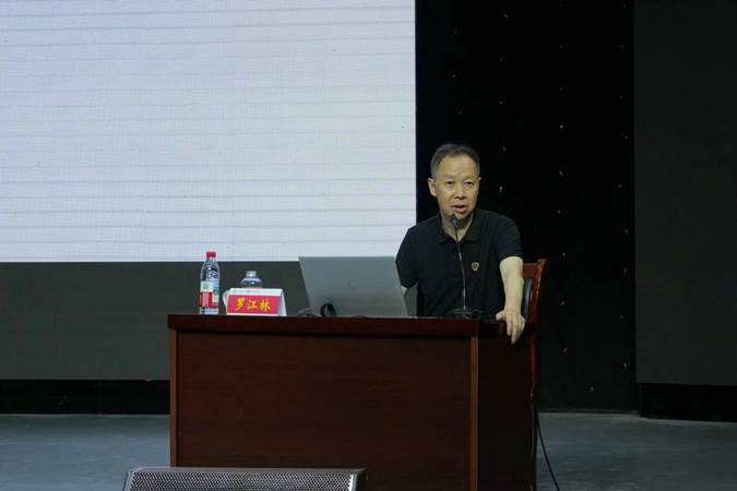 图示, 示意图
中度可信度描述已自动生成:ver1